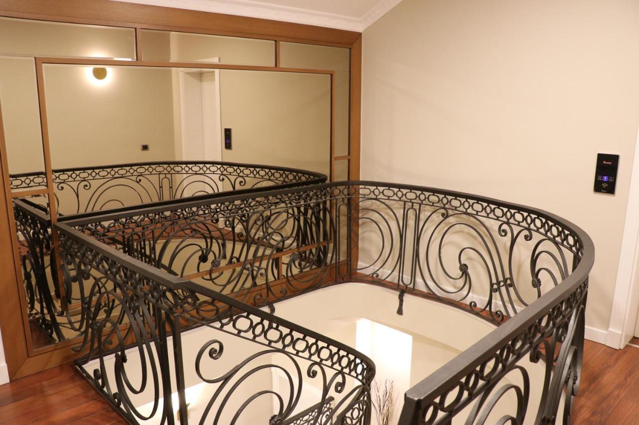 Monun Boutique Hotel Тирана Екстериор снимка