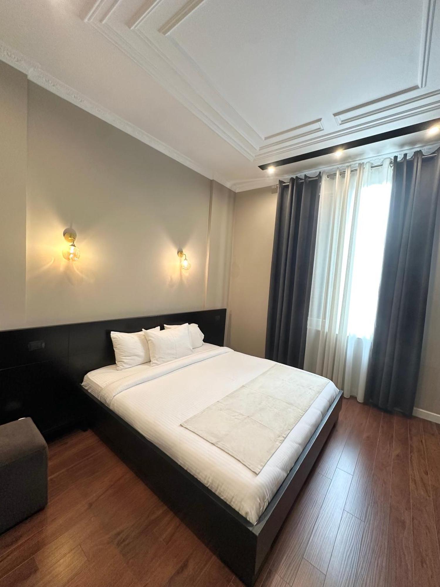 Monun Boutique Hotel Тирана Екстериор снимка